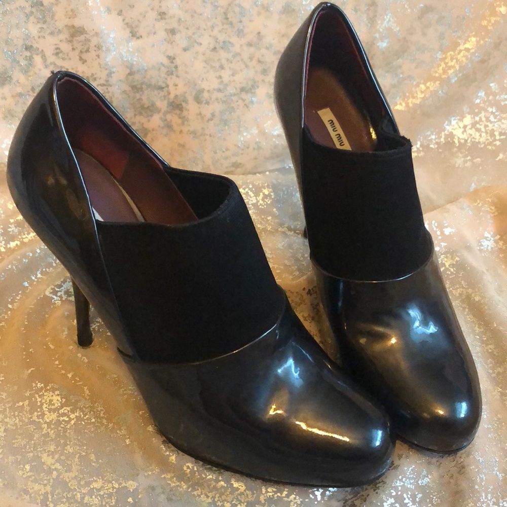 LIKE NEW MIU MIU BLACK PATENT SLIP ON STILETTO!!